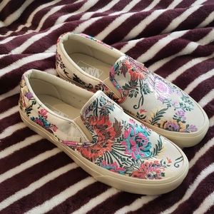 Custom vans. NWOT. Womens size 9.5.